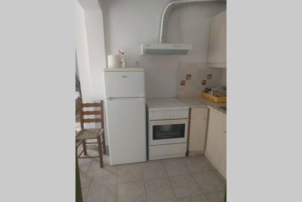 Irinis Cottage 卡拉内拉 外观 照片