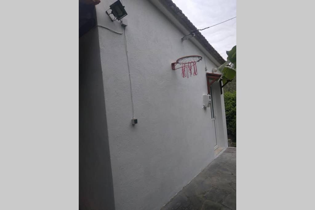 Irinis Cottage 卡拉内拉 外观 照片